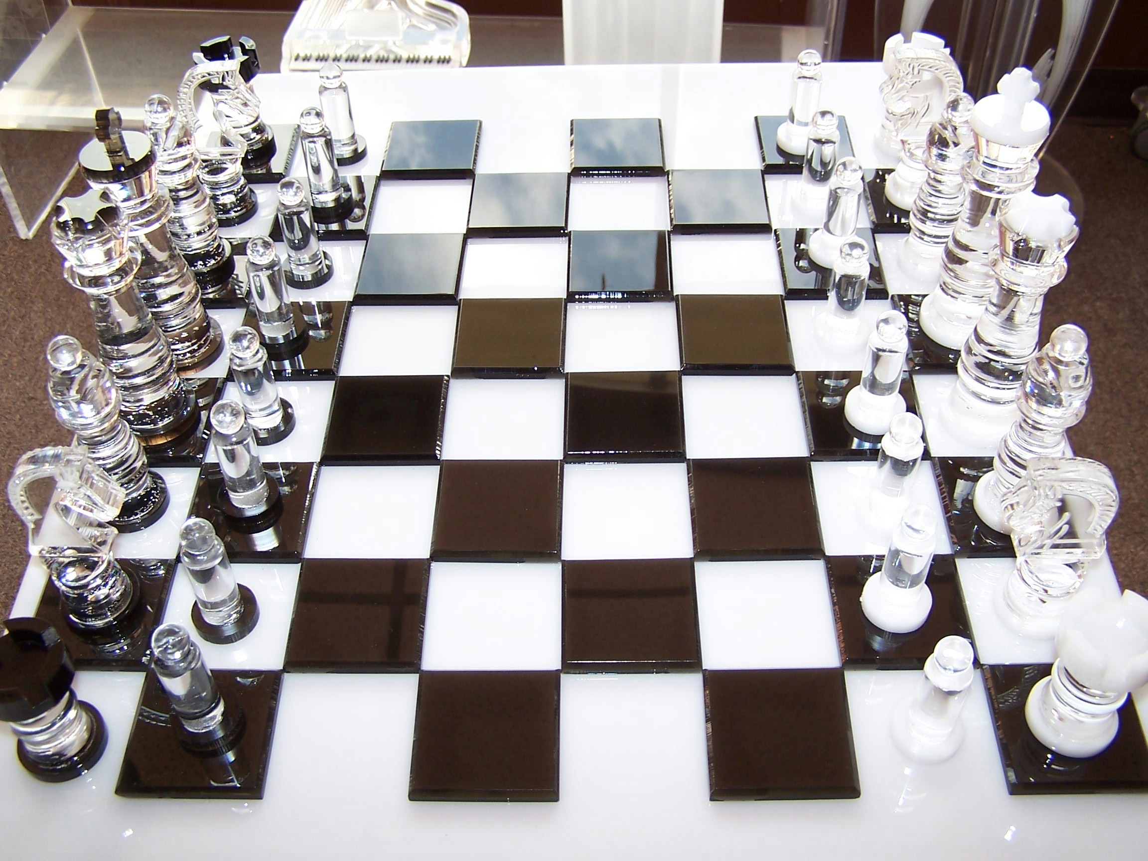 Acrylic Chess.     Categ 196