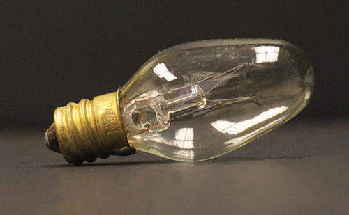 Bulb 7 Watt 110 Volt.         Categ  26-173